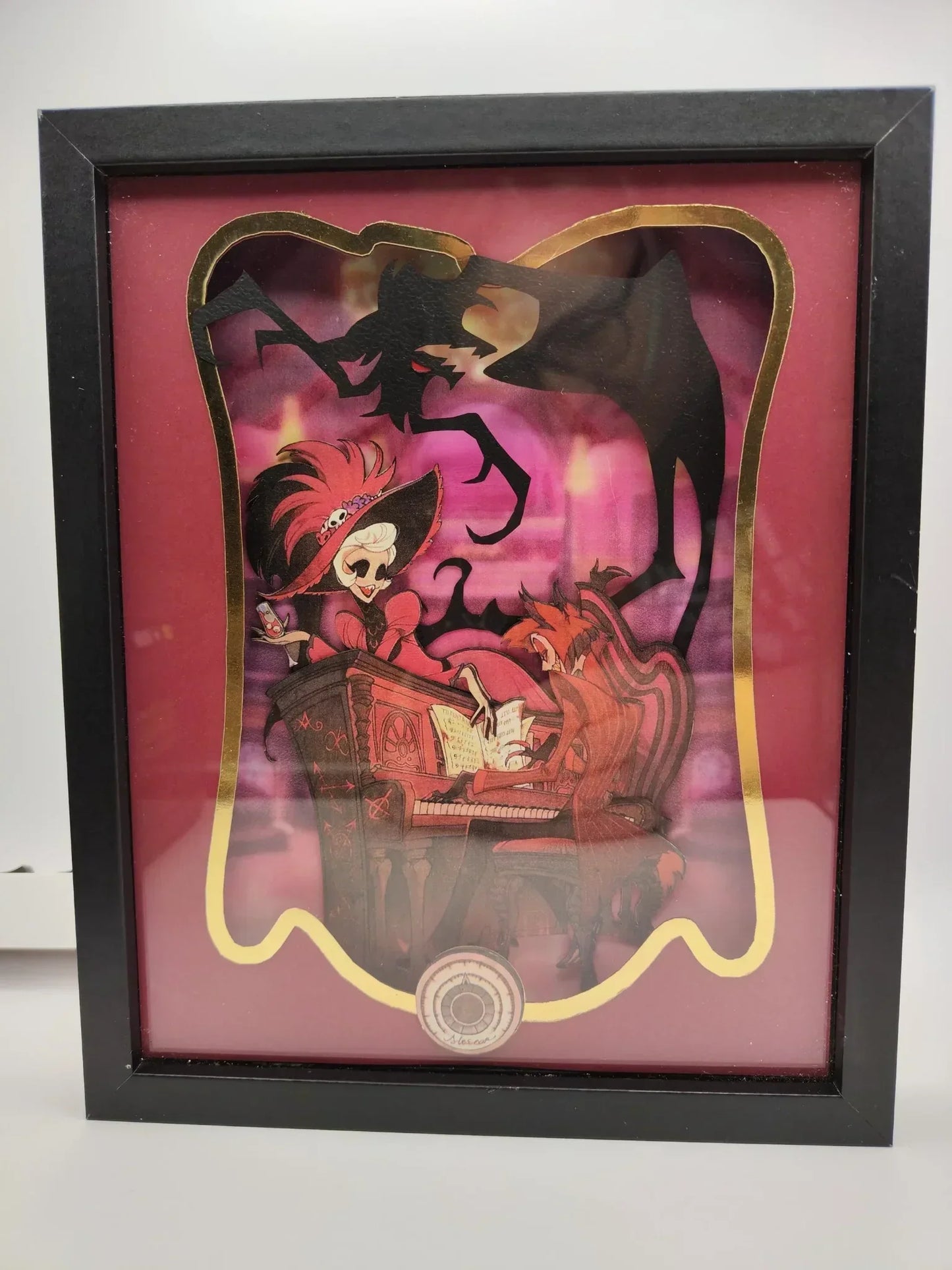 Lightbox Hazbin Hotel artigianale con Alastor e Rosie spenta