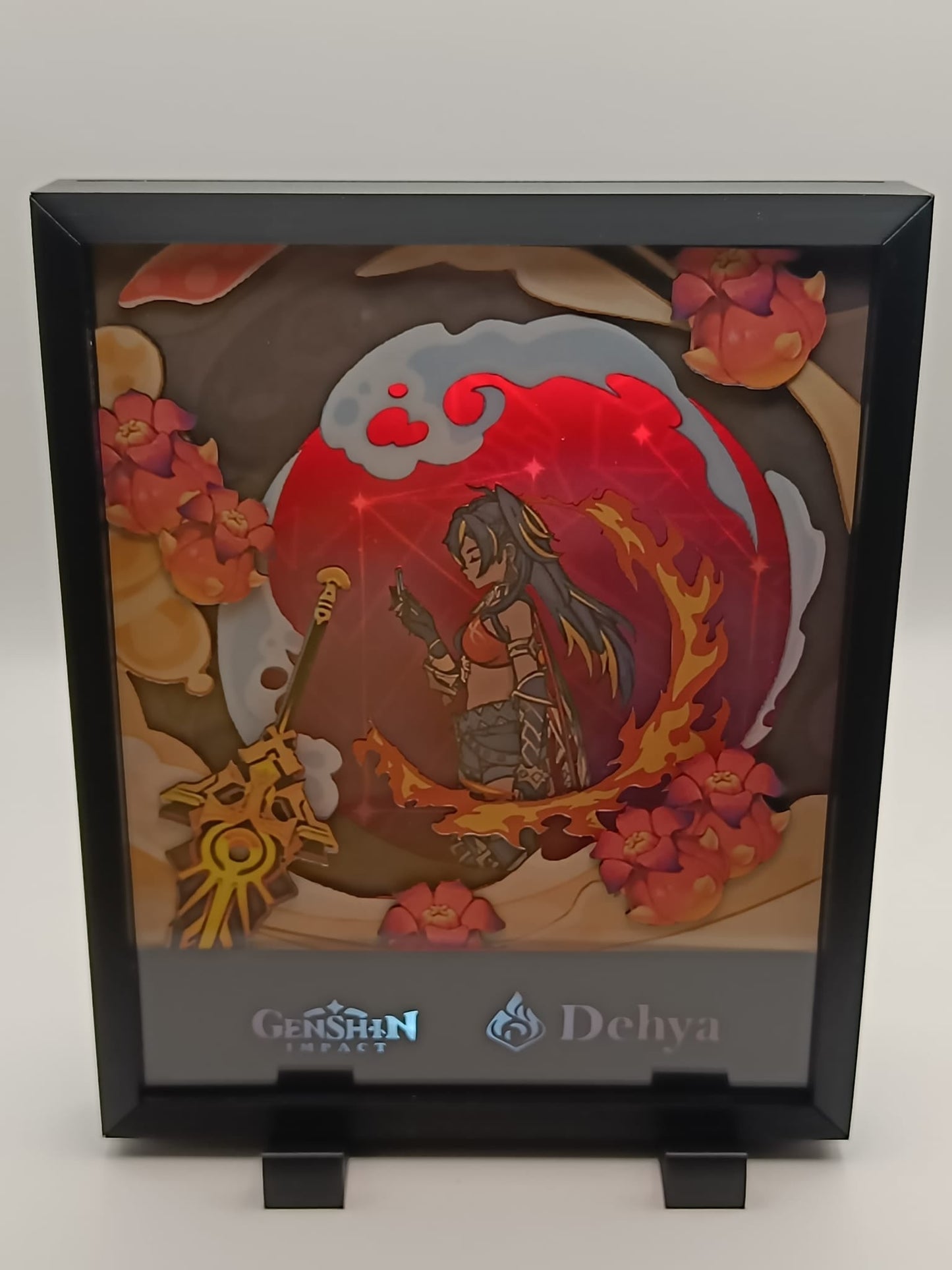 Lightbox Dehya con illuminazione rossa e cornice nera numerata