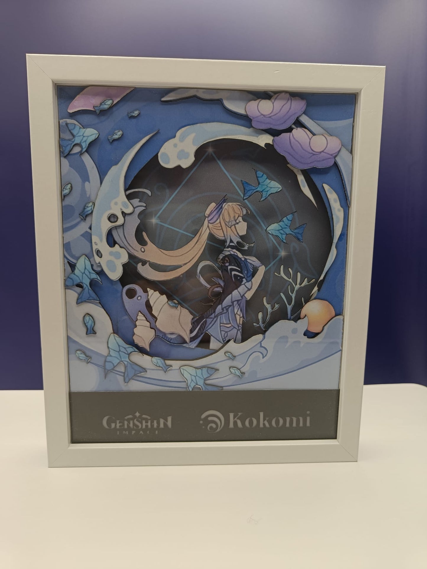 Cornice decorativa Kokomi con elementi marini da Genshin Impact