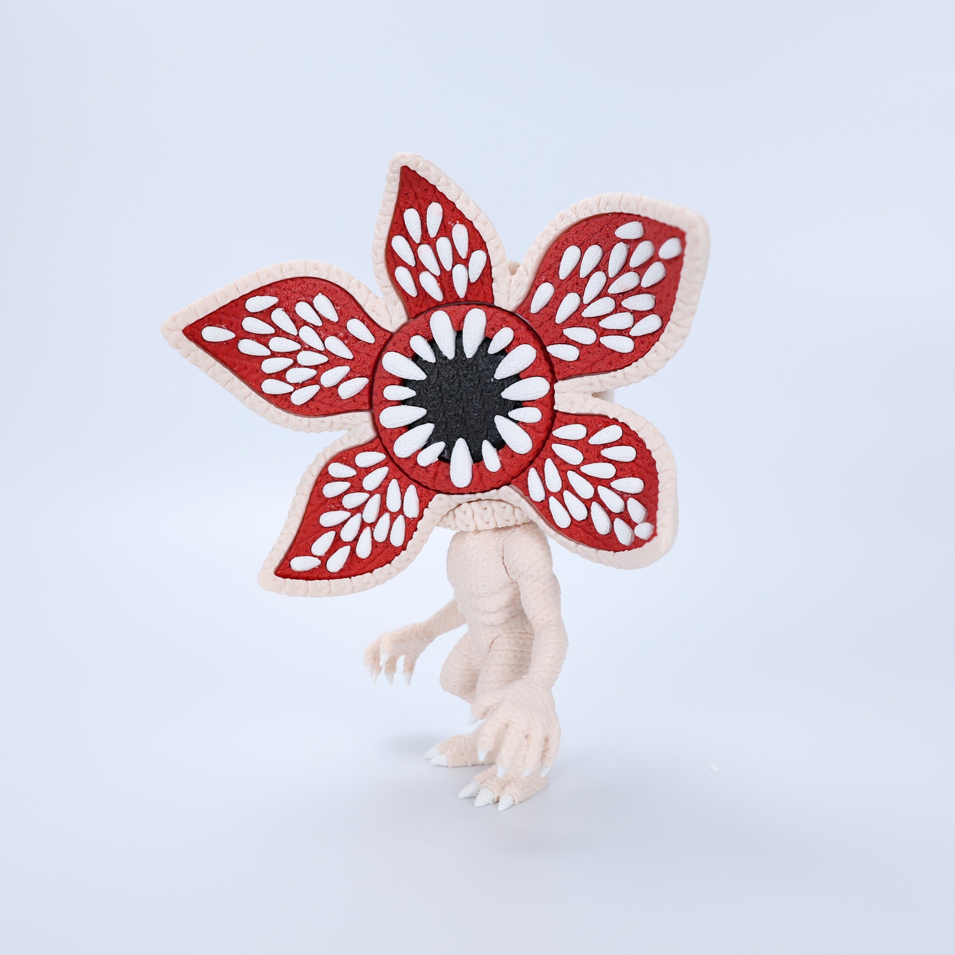 Dettaglio bocca a fiore statua Demogorgone crochet