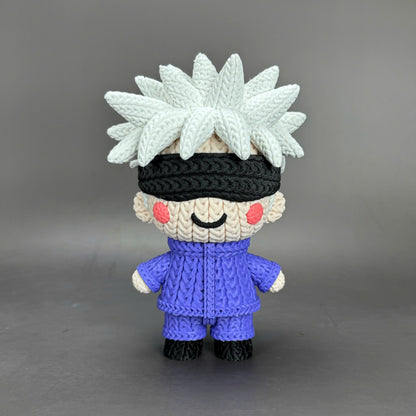 “Statua Gojo Satoru crochet realizzata artigianalmente con texture intrecciata”