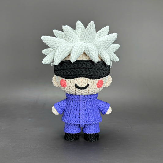 “Statua Gojo Satoru crochet realizzata artigianalmente con texture intrecciata”